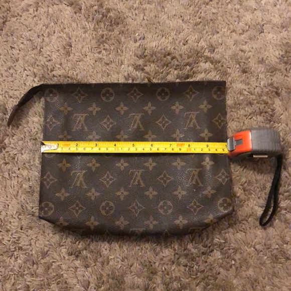 Louis Vuitton Monogram Clutch - Picture 6 of 8